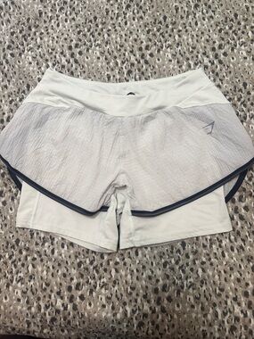 Gymshark Women's Dual-Layer Light green Performance Skort with Black Trim